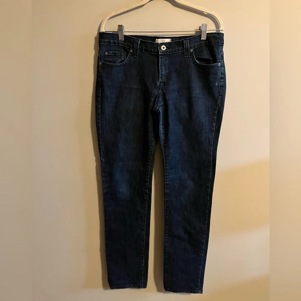 BDG Dark Wash Straight Leg Blue Mom Jeans Size 31